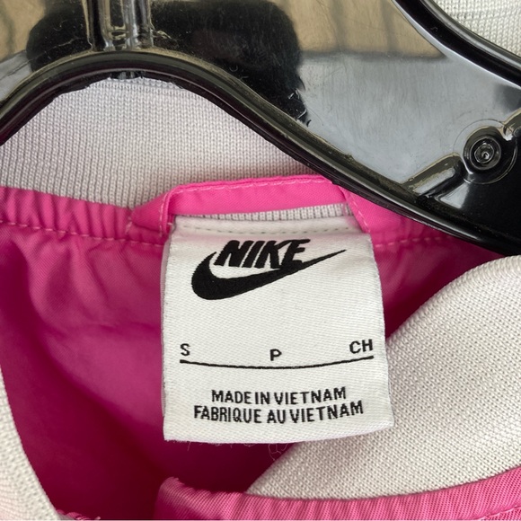 Pink Nike Bomber Jacket Women’s - Picture 5 of 6